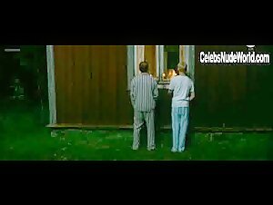 Helena Af Sandeberg in Kim Novak badade aldrig i Genesarets sjo (2005) 17