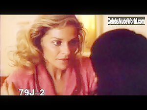 Helen Shaver in Desert Hearts (1985) 5