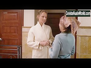 Helen Hunt nude , boobs scene in Sessions (2012) 18