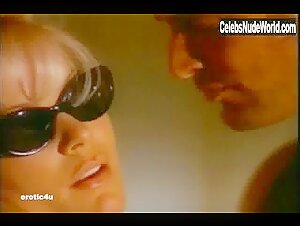Heidi Mark Outdoors , Kissing in Red Shoe Diaries (series) (1992) 10