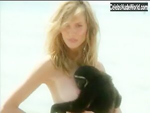 Heidi Klum in Sports Illustrated Swimsuit Collection (2001) 15