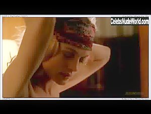Heather Graham Hot , Blonde in Adrift in Manhattan (2007) 3
