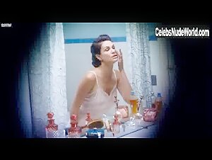 Helena Noguerra in Mumu (2010) 11