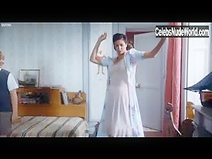 Helena Noguerra in Mumu (2010) 7