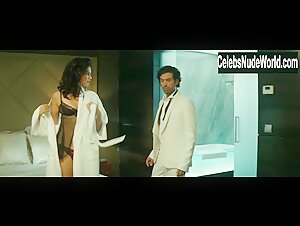 Helena Noguerra in L'arnacoeur (2010) 9
