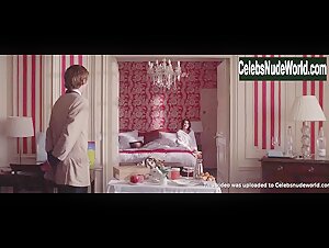 Helena Noguerra in Hotel Normandy (2013) 11
