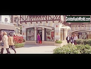 Helena Noguerra in Hotel Normandy (2013) 13