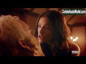 Janet Montgomery in Salem (series) (2014) 18