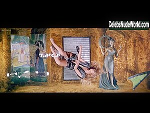 Jane Fonda in Barbarella (1968) 5