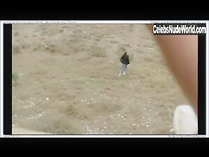 Jane Birkin Flasing , Butt in Je t'aime moi non plus (1976) 7