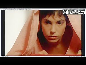 Jane Birkin Hairy Pussy , Gets Undressed in Je t'aime moi non plus (1976) 10