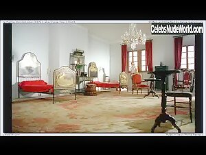 Jane Birkin Hairy Pussy , Gets Undressed in Je t'aime moi non plus (1976) 13