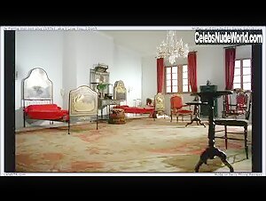 Jane Birkin Hairy Pussy , Gets Undressed in Je t'aime moi non plus (1976) 18