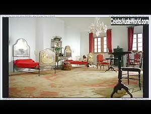Jane Birkin Hairy Pussy , Gets Undressed in Je t'aime moi non plus (1976) 19
