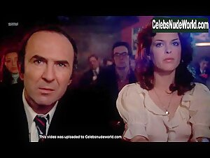 Jane Birkin in Comment reussir... quand on est con et pleurnichard (1974) 11