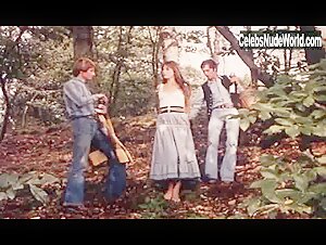 Jane Birkin in Serieux comme le plaisir (1975) 11
