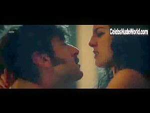 Jana Perez Sensual , Brunette in Farina - Cocaine Coast (series) (2018) 20