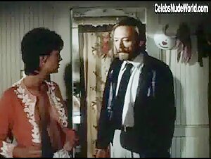 Jamie Lee Curtis in Love Letters (1984) 13