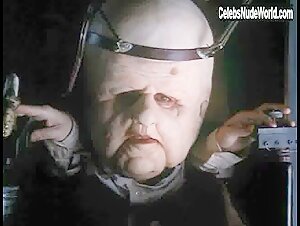 Jacqueline Lovell Nipple , Close Up in Head of the Family (1996) 9