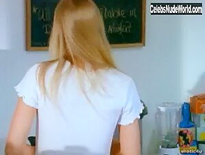 Jacqueline Lovell in Femalien (1996) 1