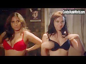 Jacquelina Cardinale in Alpha House (2014) 3