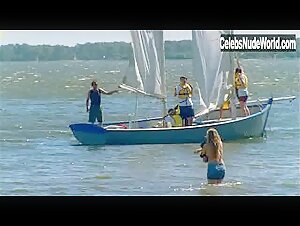 Isild Le Besco in Camping sauvage (2005) 17