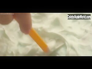 Isidora Simijonovic Bathtub , Butt scene in Klip (2012) 1