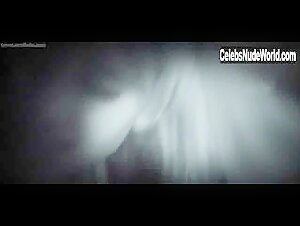 Isidora Simijonovic Flasing , boobs in Klip (2012) 18