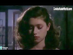 Isabelle Illiers Vintage , boobs in Les fruits de la passion (1981) 16
