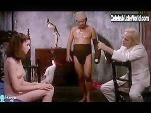 Isabelle Illiers Vinatage , Blowjob in Les fruits de la passion (1981) 10
