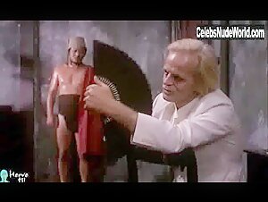 Isabelle Illiers Vinatage , Blowjob in Les fruits de la passion (1981) 2