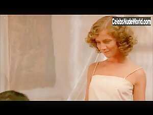 Irene Skobline Flasing , boobs in Coup de torchon (1981) 6