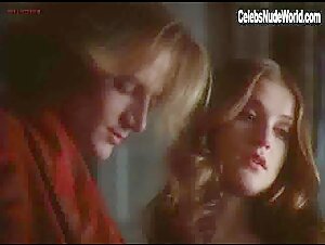 Isabelle Huppert in La storia vera della signora dalle camelie (1981) 14