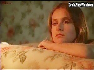 Isabelle Huppert in La storia vera della signora dalle camelie (1981) 2