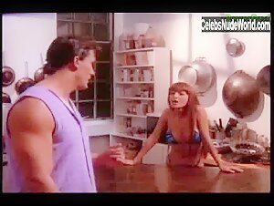Isabelle Fortea Couple , Hot in Bikini Bistro (1995) 1