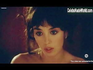 Isabelle Adjani in Mortelle randonnee (1983) 15