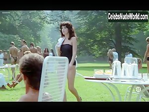 Isabelle Adjani in Mortelle randonnee (1983) 4