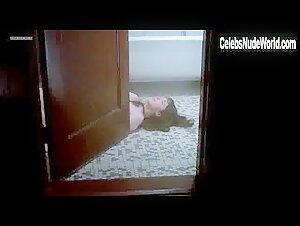 Isabelle Adjani in Diabolique (1996) 17