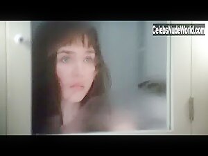 Isabelle Adjani in Diabolique (1996) 5