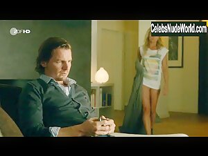 Isabell Gerschke in Fluss des Lebens - Verloren am Amazonas (2013) 20