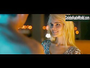 Isabel Lucas naughty, butt scene in Loft (2014) 5