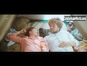 Iben Akerlie in Don't Tell Me About Your Dreams (short) (2017) 9