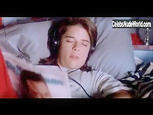 Hope Marie Carlton in A Nightmare on Elm Street 4: The Dream Master (1988) 4