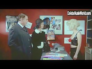 Jeanette Swensson in Tandlaege pa sengekanten (1971) 2