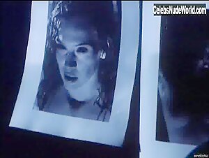 Jenna Bodnar in Huntress: Spirit of the Night (1995) 11
