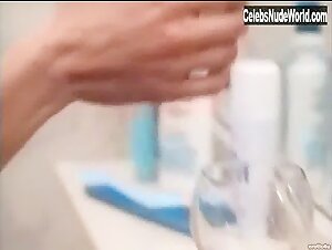 Jenna Bodnar Shower , Butt in Huntress: Spirit of the Night (1995) 4