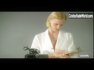 Jennifer Dark Lesbian , Kissing in Co-Ed Confidential (series) (2007) 4