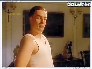 Jennifer Ehle boobs , Blonde in Camomile Lawn (1992) 5