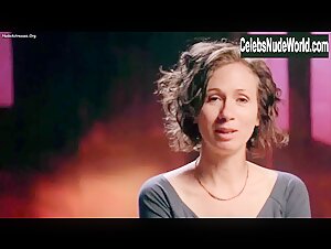 Jennifer Gold Tattoo , Kissing in Polyamory: Married and Dating (series) (2012) 8