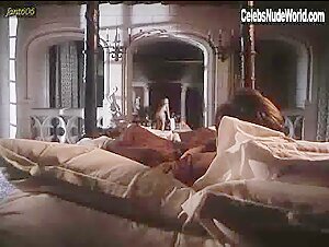 Jennifer Inch Flasing boobs , Explicit in Lady Libertine (1984) 19